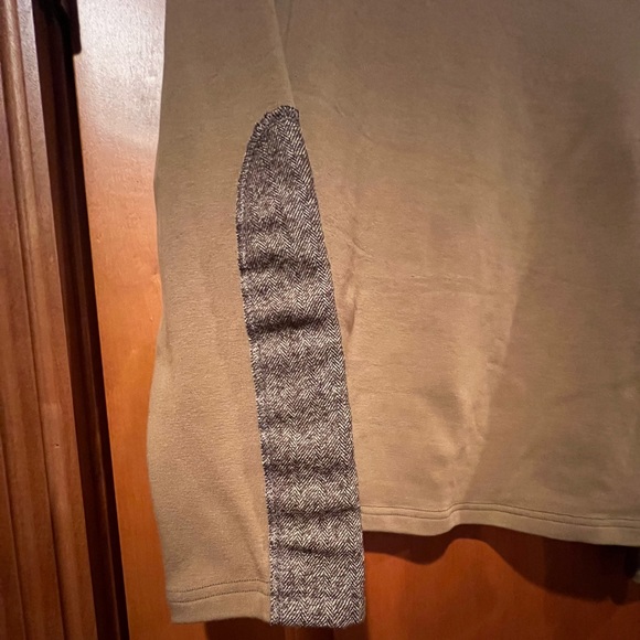 Taupe turtleneck & Skirt set - Picture 3 of 7